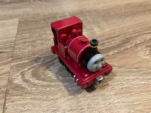 Take play skarloey train - n,